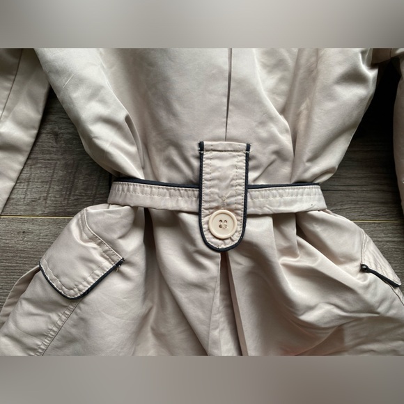 Séductions beige belted button up trench coat water resistant button pockets - Picture 7 of 11